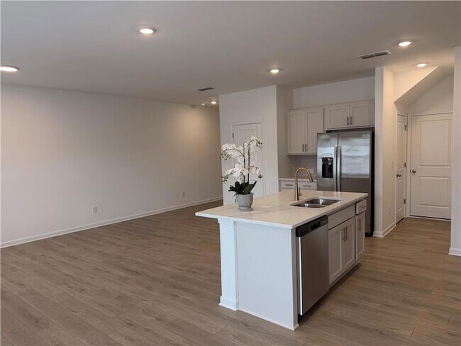 Photo - 6719 Armonia Dr