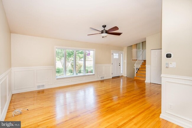 Photo - 8901 Beauchamp Dr