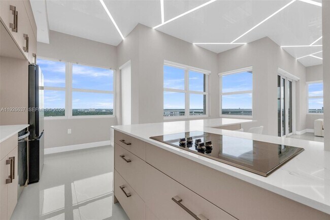 Photo - 18011 Biscayne Blvd Unit PH04