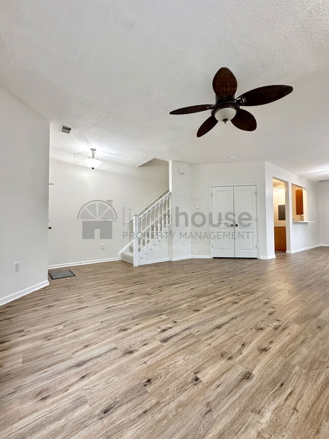 Photo - 5872 Ludington Dr Unit 1