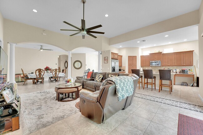 Photo - 2704 Cooper Way