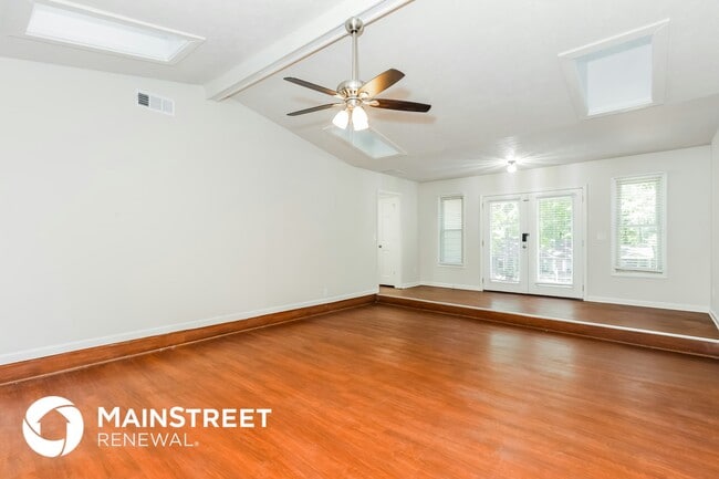 Photo - 115 Poplar Wy