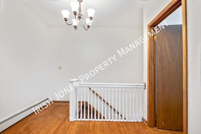 35 South St Unit 2 Upper Front