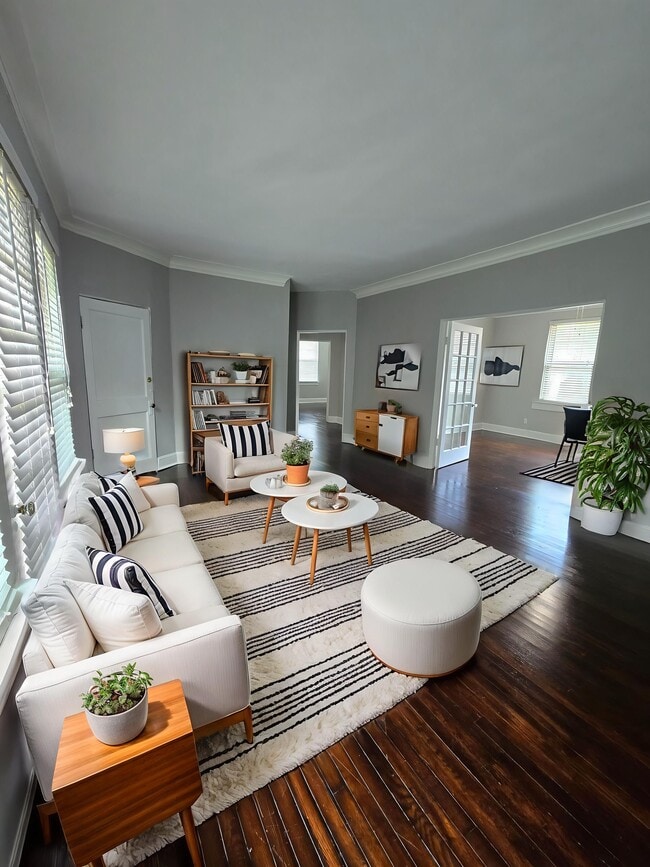 Photo - Overton Garden Apartments