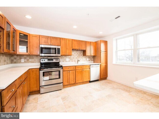 Photo - 1807 Washington Ave