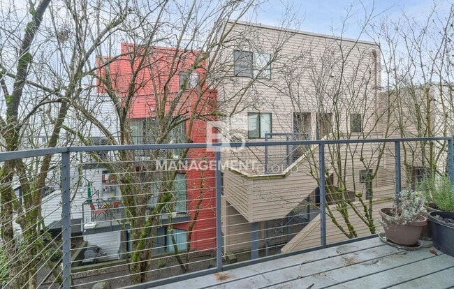 Photo - Spacious Riverfront Condo- Beautiful Condo w/River View from Bedroom! Parking Included!