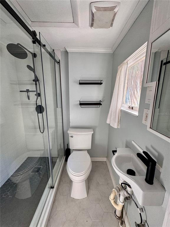 Photo - 622 Earle Ave N