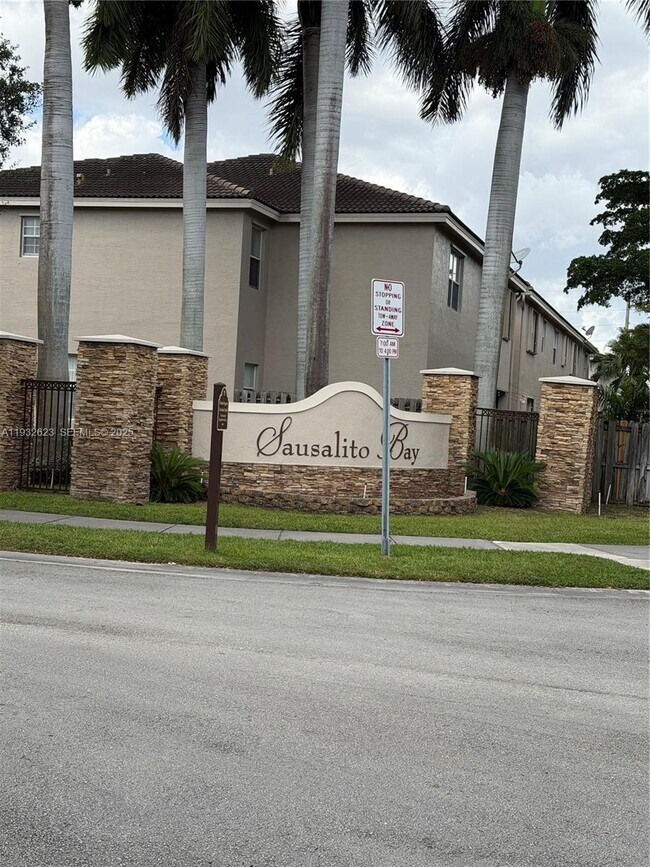 Photo - 825 SW 153rd Path