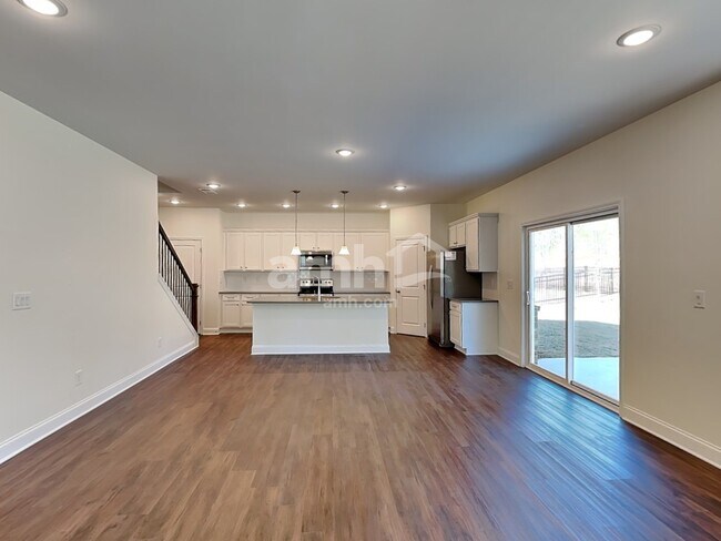 5252 Blue Mountain Dr