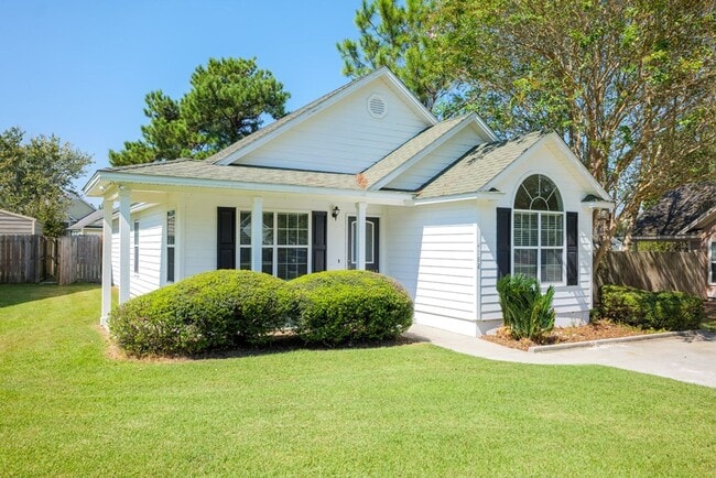 Photo - Inviting 3BR Home with Open Split Floor Plan, Fenced Yard & Covered Porches in Northlake