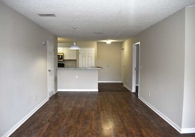 Photo - FIRST FULL MONTH FREE IF YOU SIGN A 13 OR 14 MONTH LEASE!