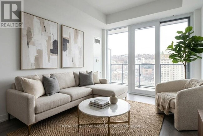 Photo - 75 James St S Unit 1421