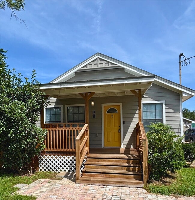 Building Photo - 410 McPhail St Rental
