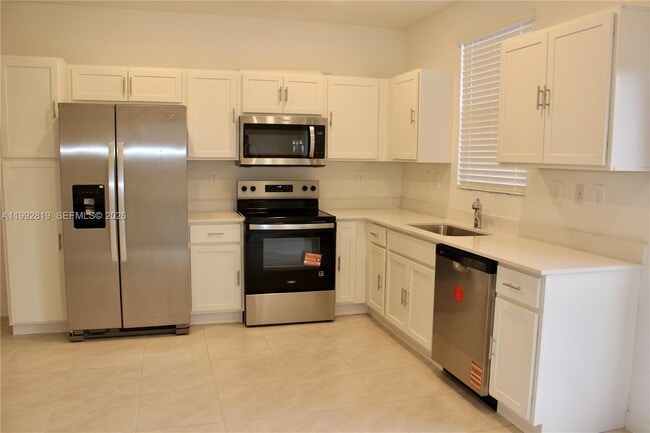 Building Photo - 359 NE 16th St