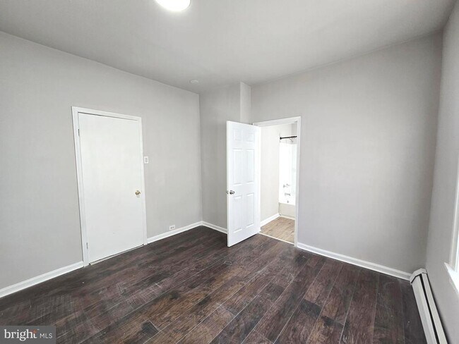 Photo - 509 E Washington Ln