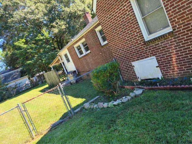 Photo - 836 Old Modena St