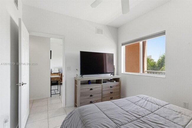 Photo - 7765 Yardley Dr Unit 313