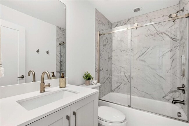 Photo - 1338 Booth Ave NW