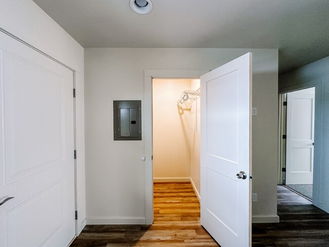 Photo - Newer Duplex for Rent Between Twin Bridges and Sheridan! Unidad 1