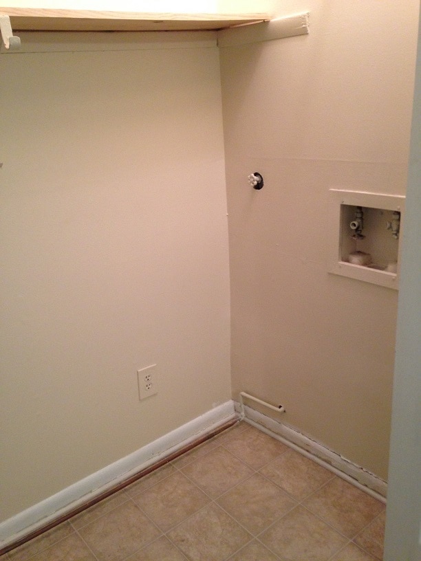 Photo - 589 Delzan Plz