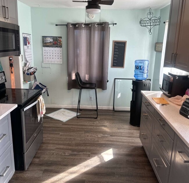 Photo - 1325 S Utica St