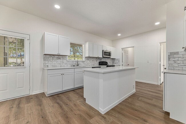 Photo - 13010 Valleywood Cir