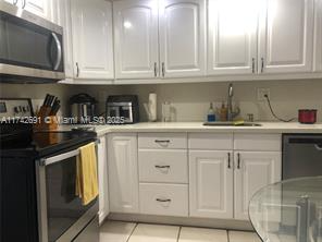 Building Photo - 230 174th St Unit # 2410 Rental