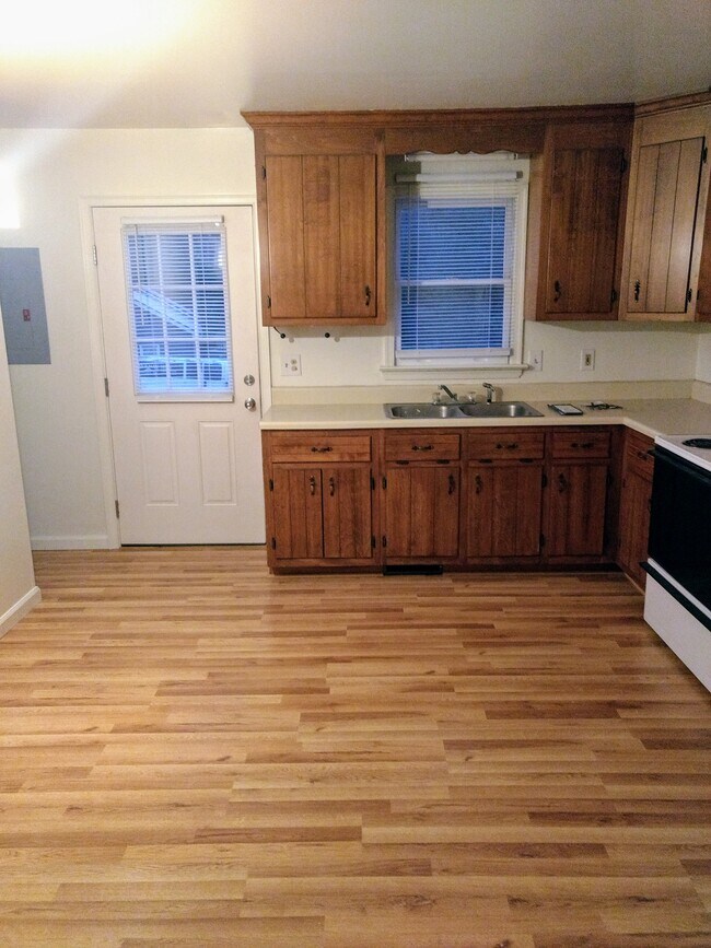 Photo - 200 Jefferson St Unit C