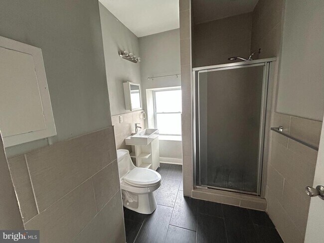 Photo - 723 Sansom St Unit 4B