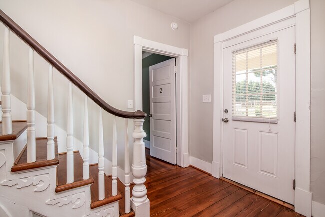 Photo - 183 Clark St