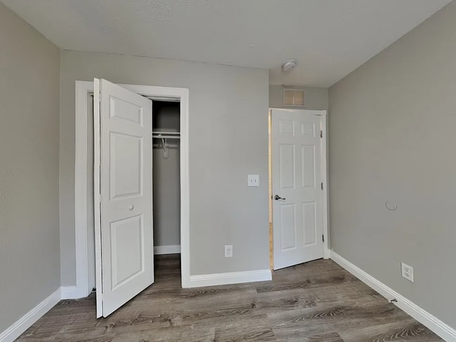 Photo - 522 Parnell Dr