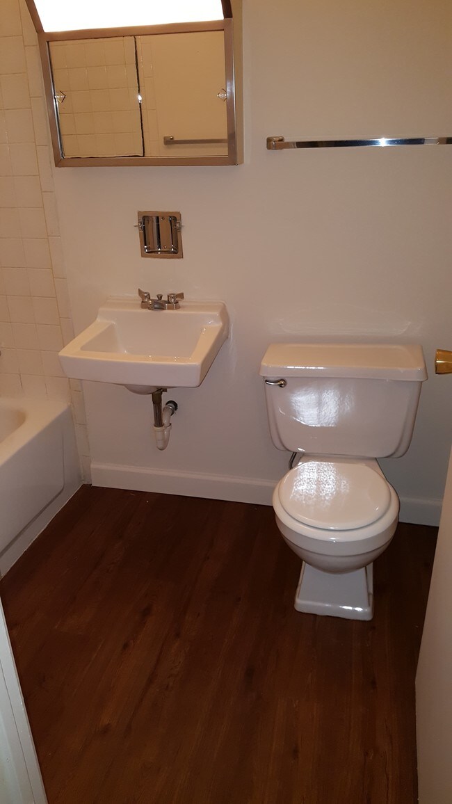 Brookside Apartments Carbondale, IL