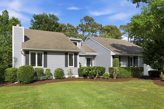 Building Photo - 304 Lord Granville Dr