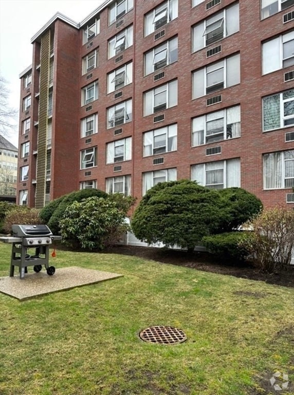 Building Photo - 20 Hammond Pond Pkwy Unit 503 Rental