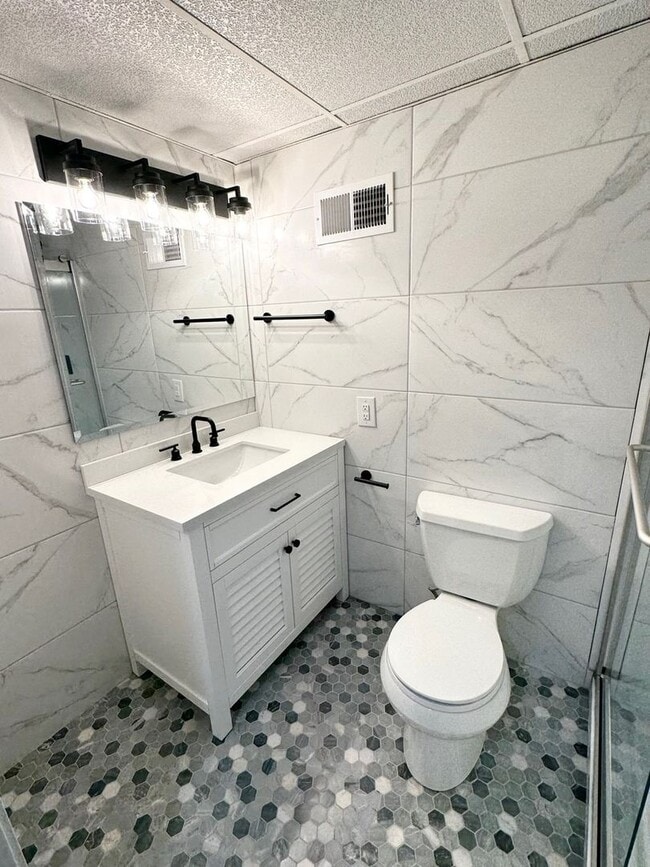 Photo - FURNISHED Studio @ University Towers Available FALL 2026!