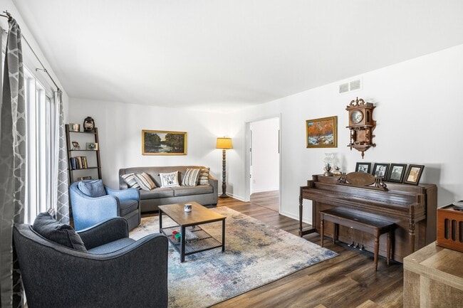 Photo - 1720 Ridge Hill Ln