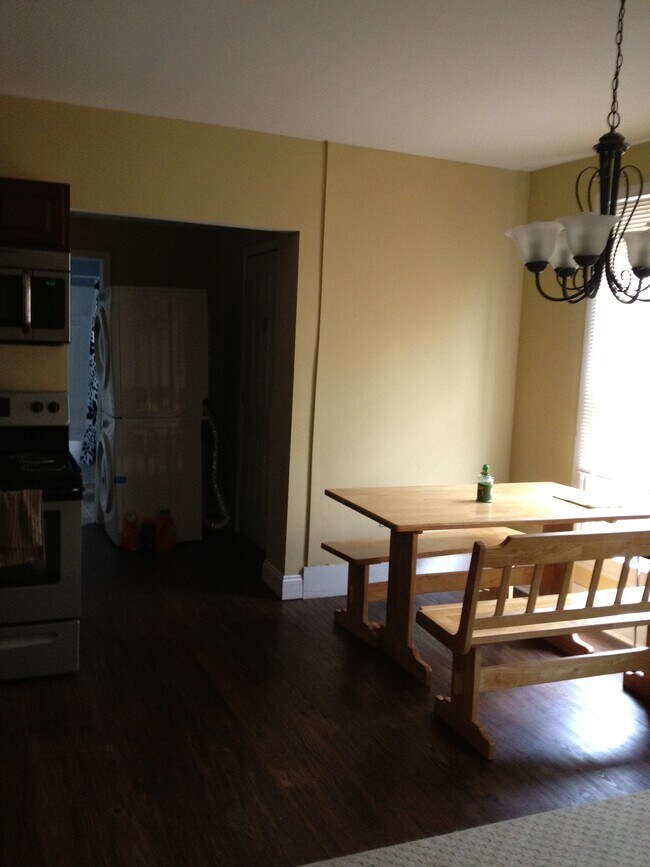 Photo - 710 W 3rd St Unidad 2