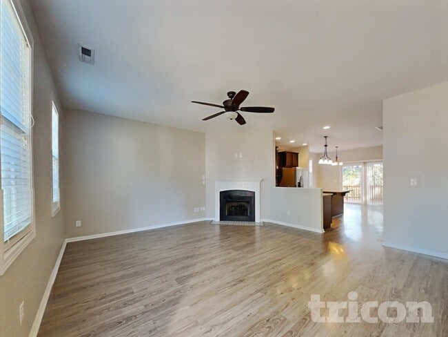 Photo - 70 Dropseed Ln