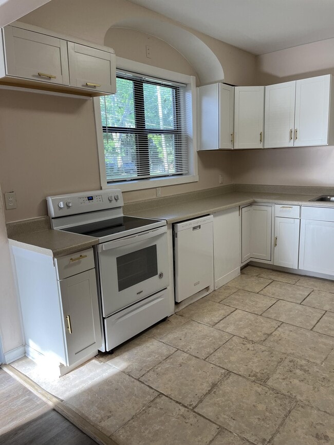 Photo - 5105 Hollycrest Dr