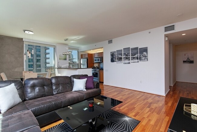 Photo - 321 Tenth Ave Unidad 807