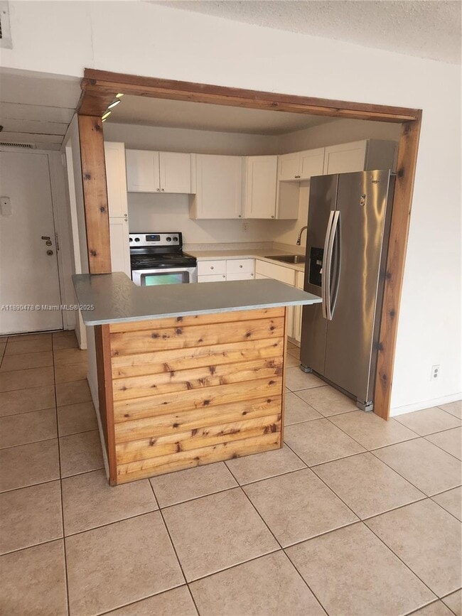 Photo - 2771 Taft St Unit 111