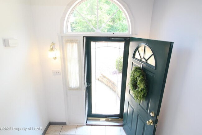 Photo - 258 Burke St Townhome