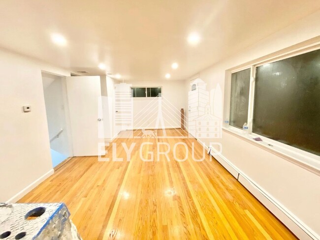 Photo - 96 Amherst Ave