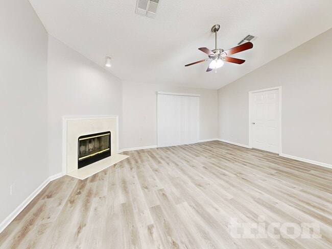 Photo - 8755 Tidewood Ct