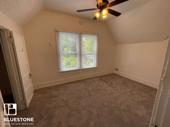Photo - 1204 NE Dekum St