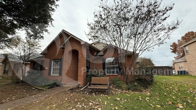 Photo - 6201 Grantham Dr