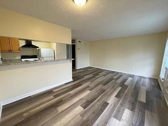 Photo - 724 S 1st St Unidad 14