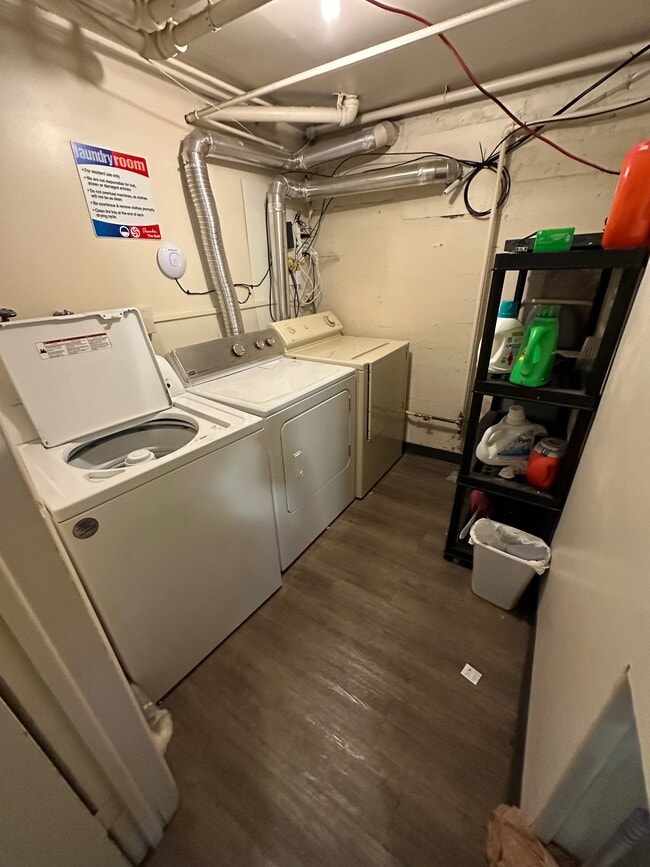 Photo - Frame House Duplex Unidad Upstairs Bedroom 3