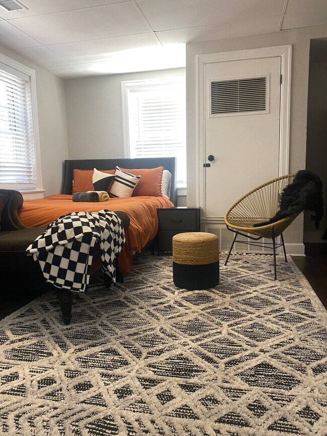 Photo - Windsor Manor