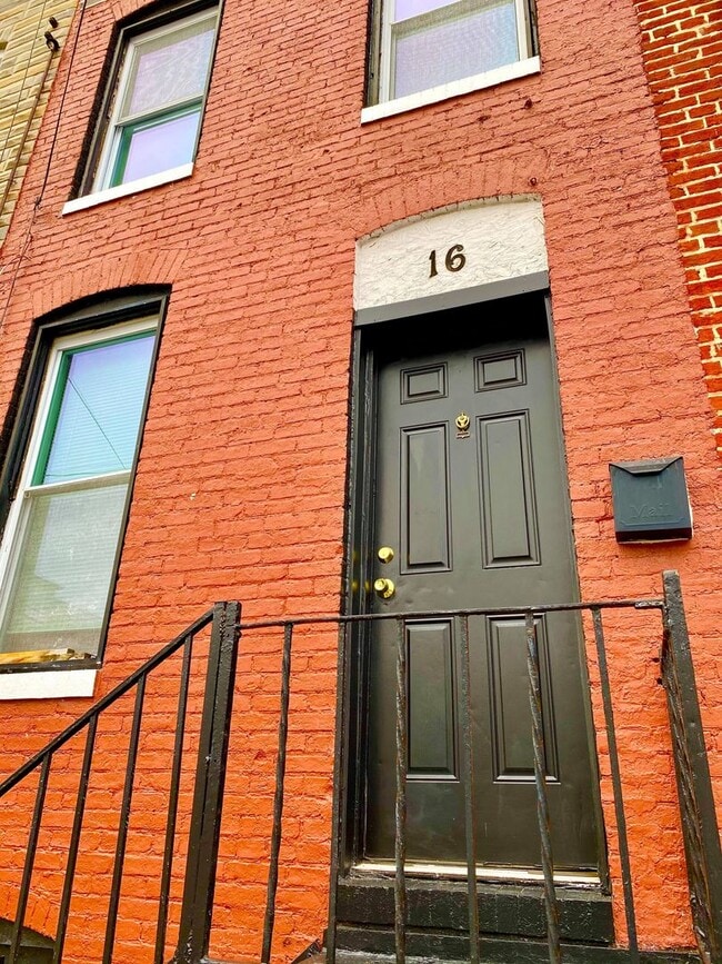 Building Photo - Charming 2BD/2BA Townhome in Butcher's Hill, Baltimore, MD!